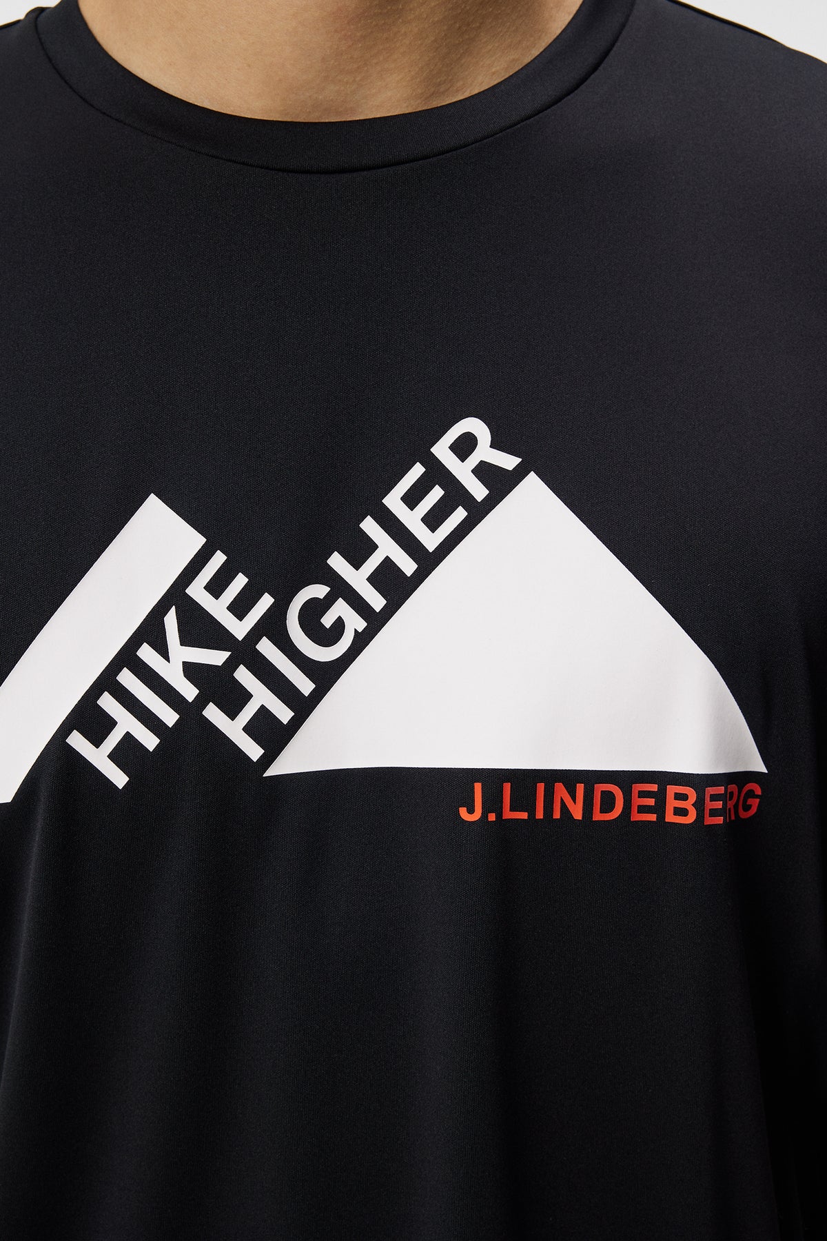 Andreas T-shirt in Black by J.Lindeberg