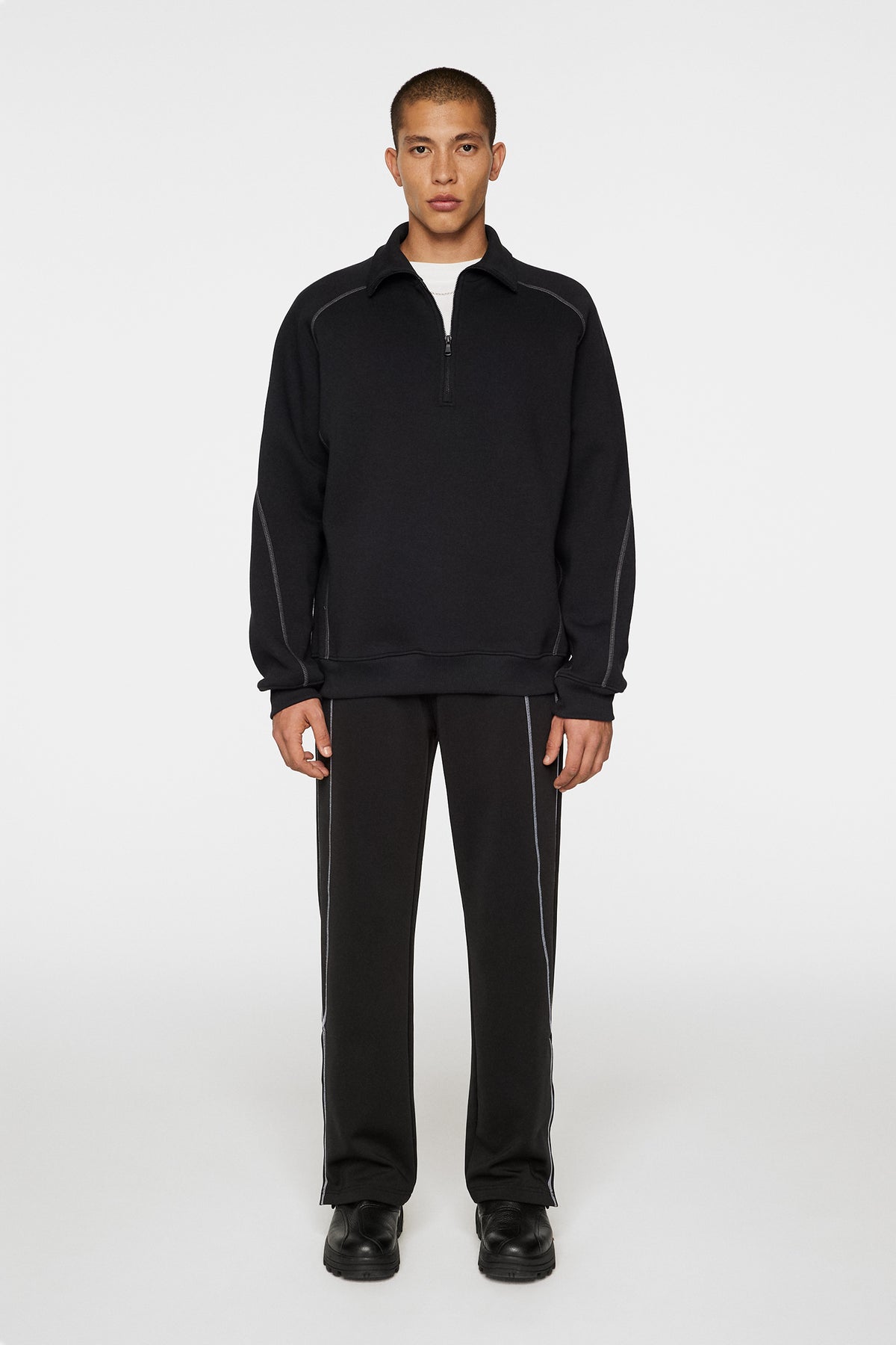Canter Quarter Zip Sweat in Black by J.Lindeberg