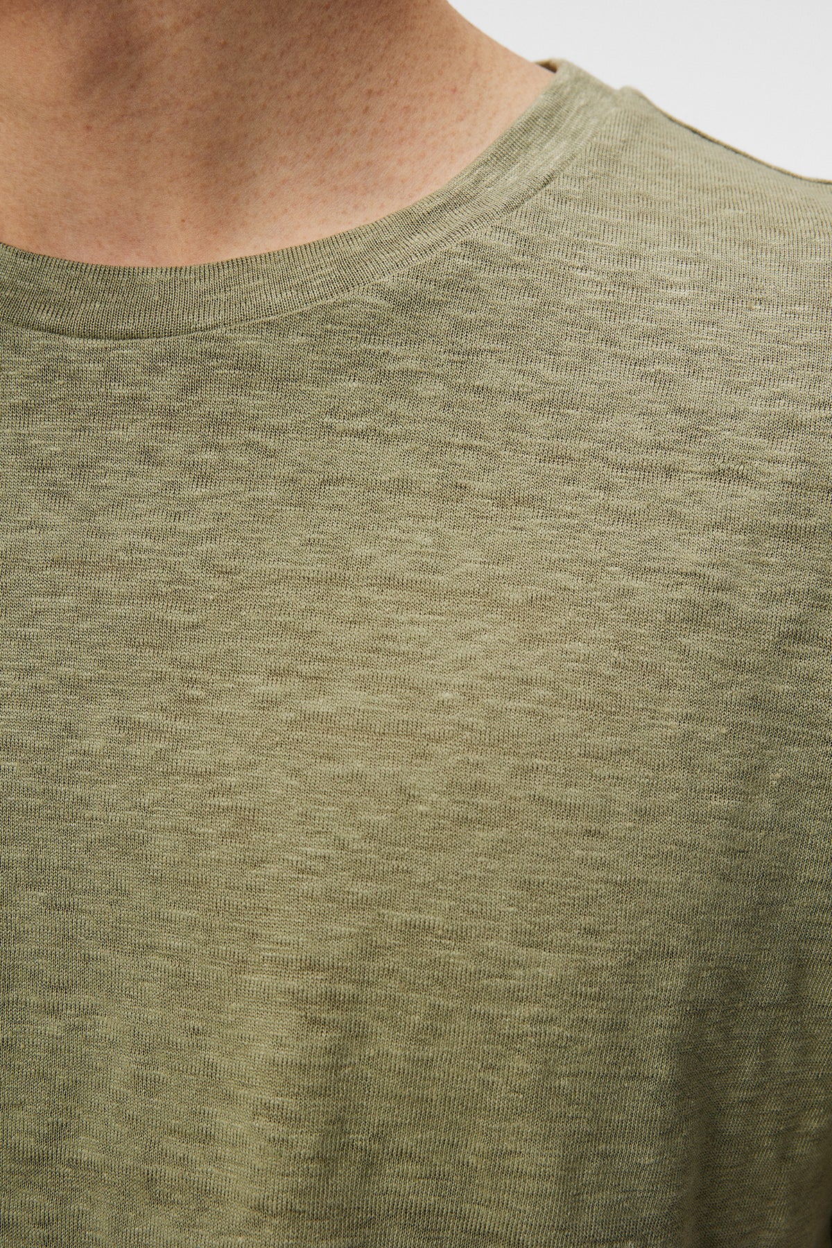 Coma Linen Tee in Oil Green by J.Lindeberg