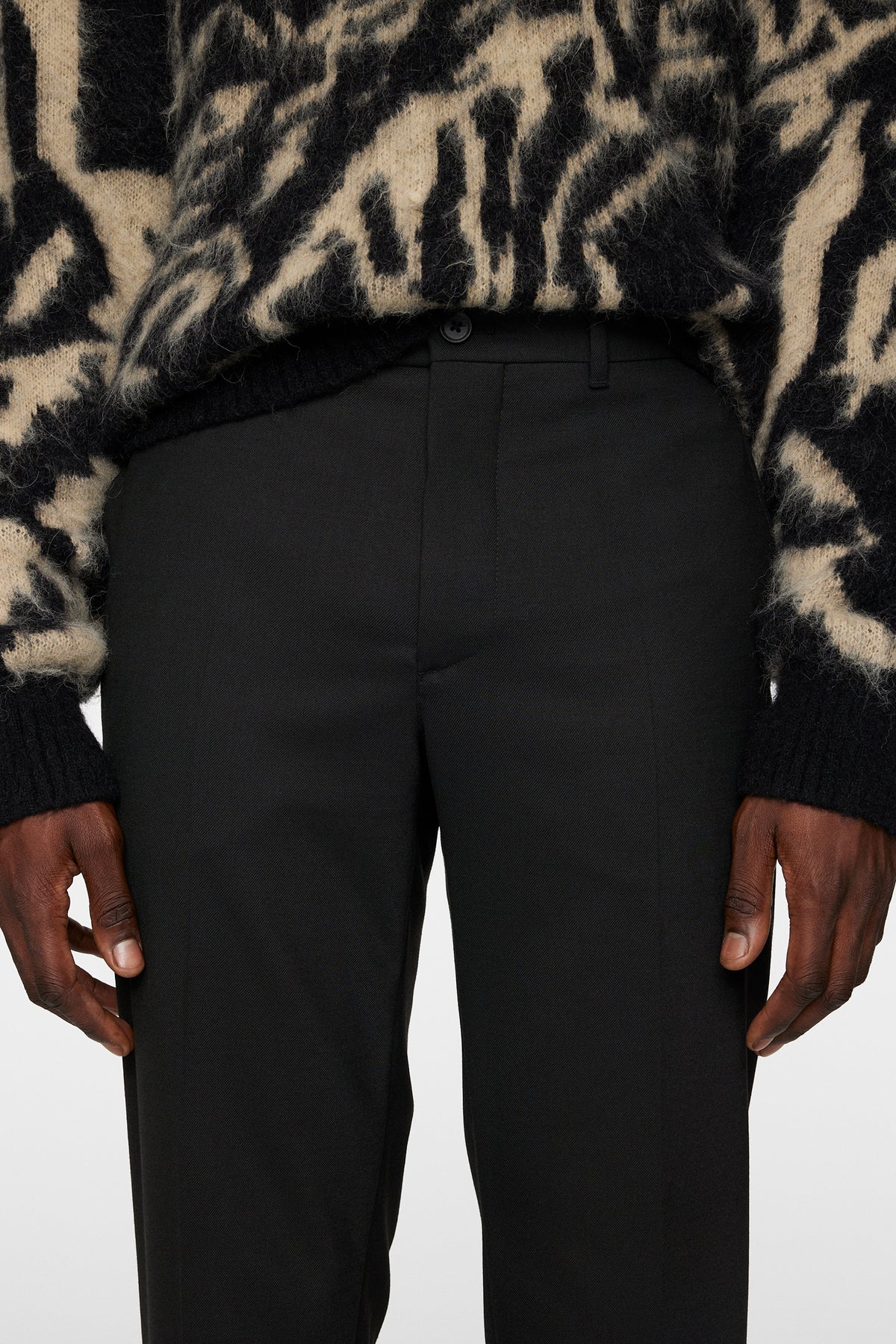 Lois T Stretch Twill Pants in Black by J.Lindeberg