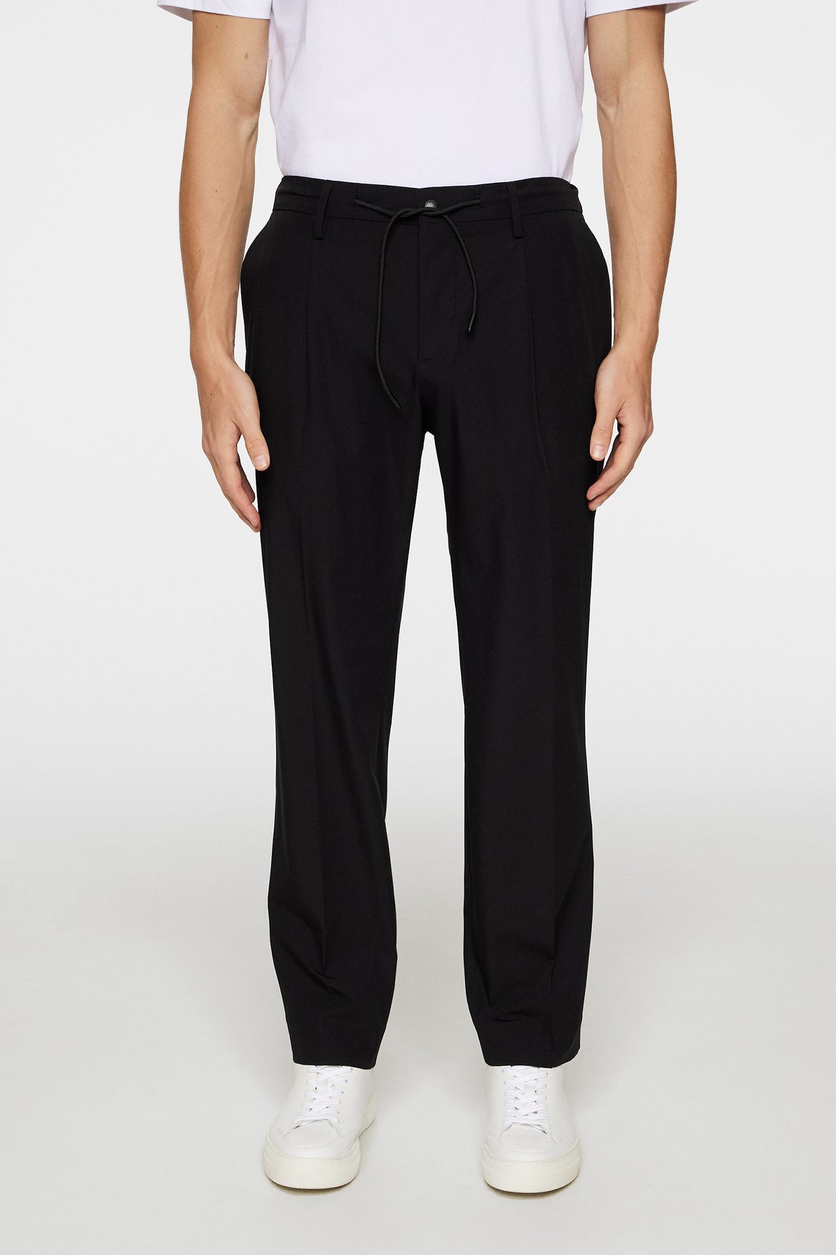 Jun WR Tech Stretch Pants in Black by J.Lindeberg