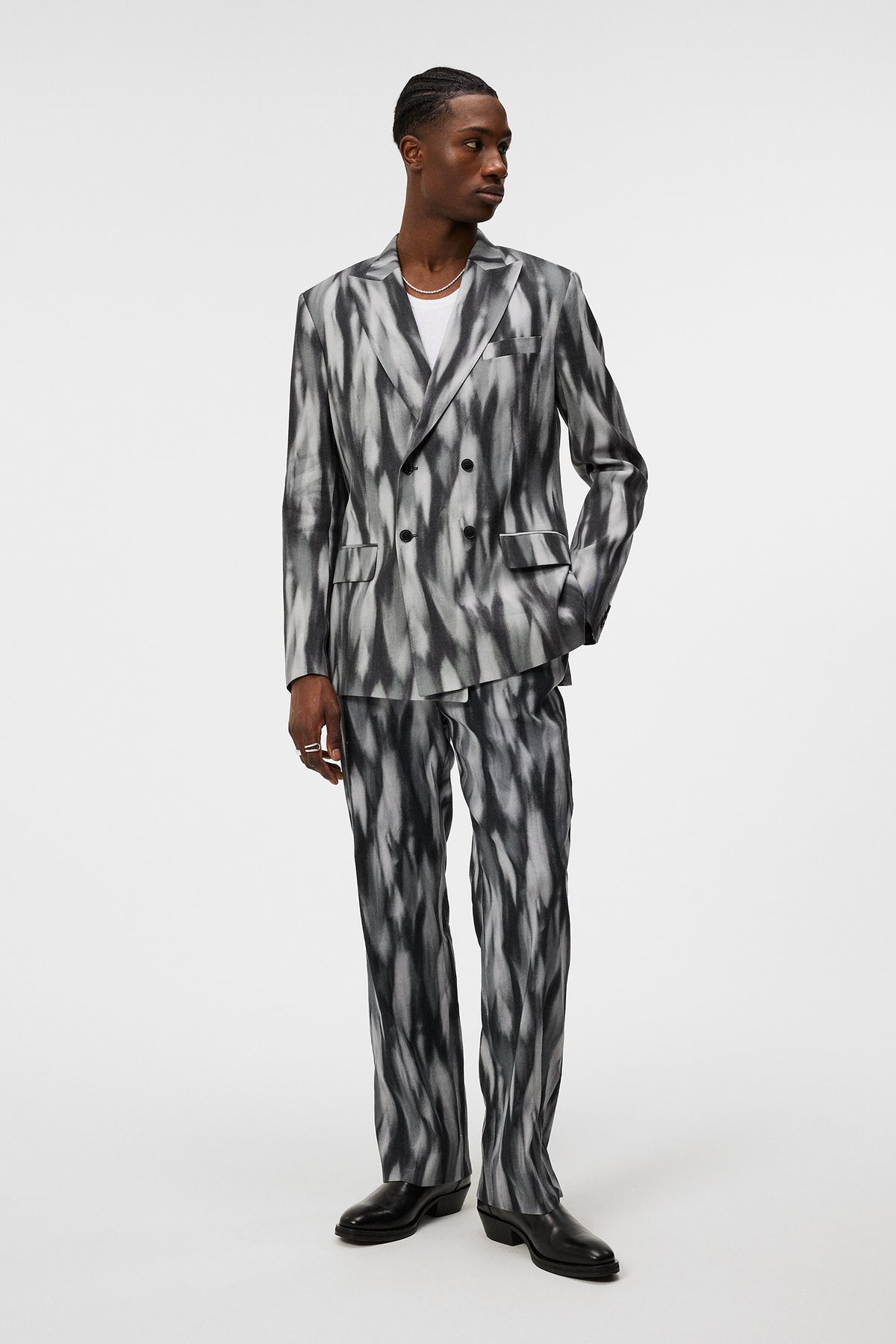 Dorian Printed Linen Mix in Black by J.Lindeberg