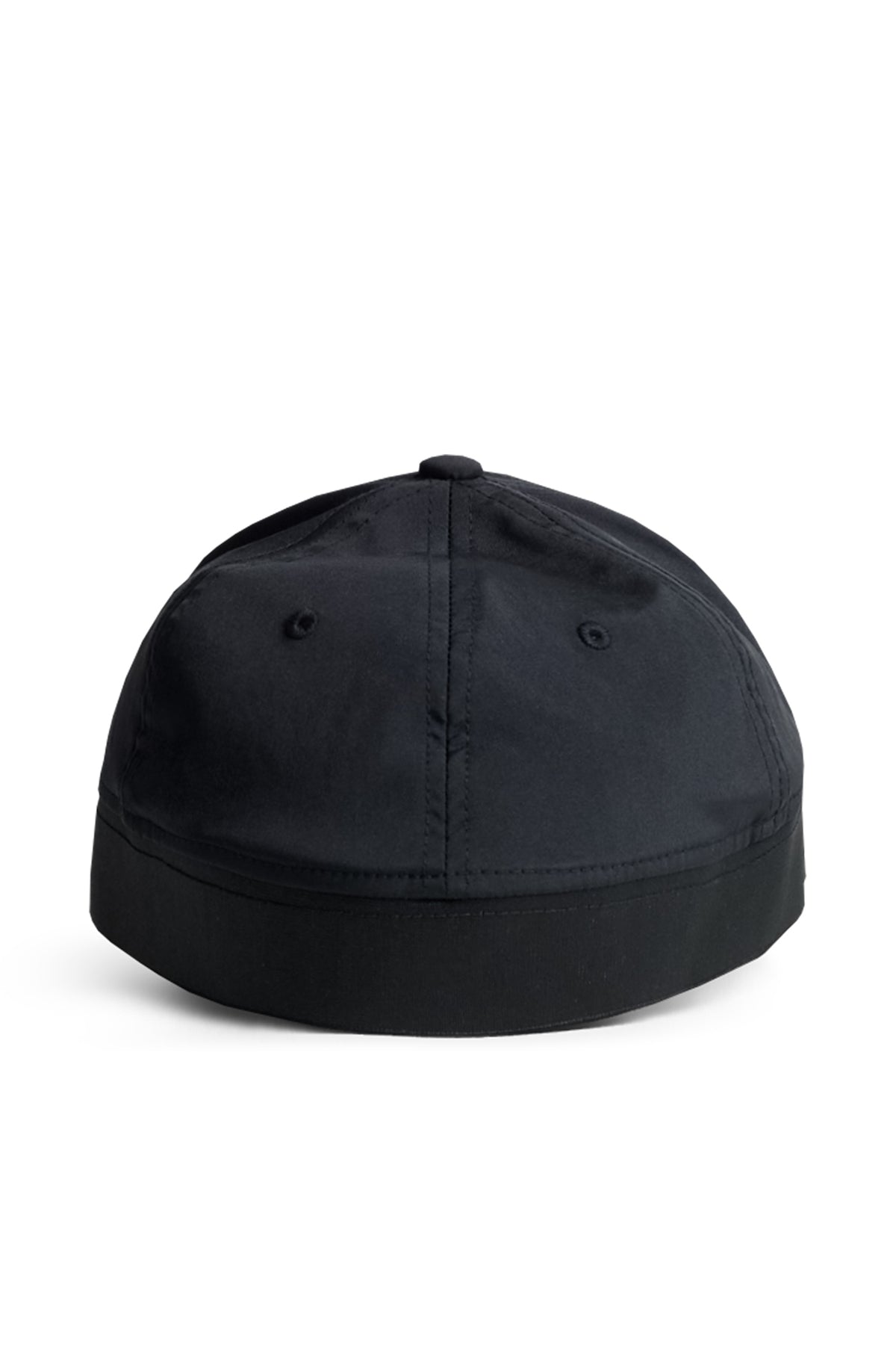 Reveal Cap in Black by J.Lindeberg