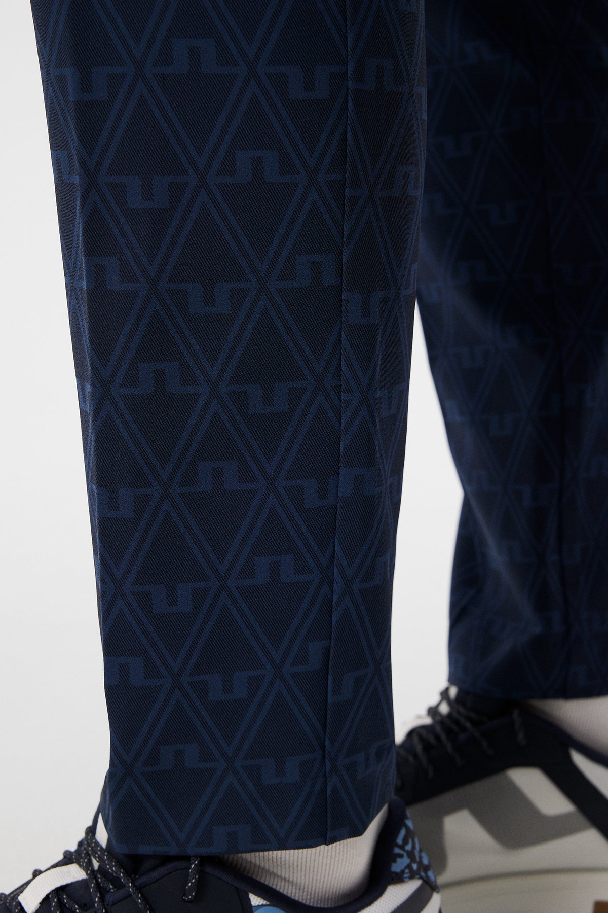 Sands Jacquard Pant in Geo Jacquard JL Navy by J.Lindeberg