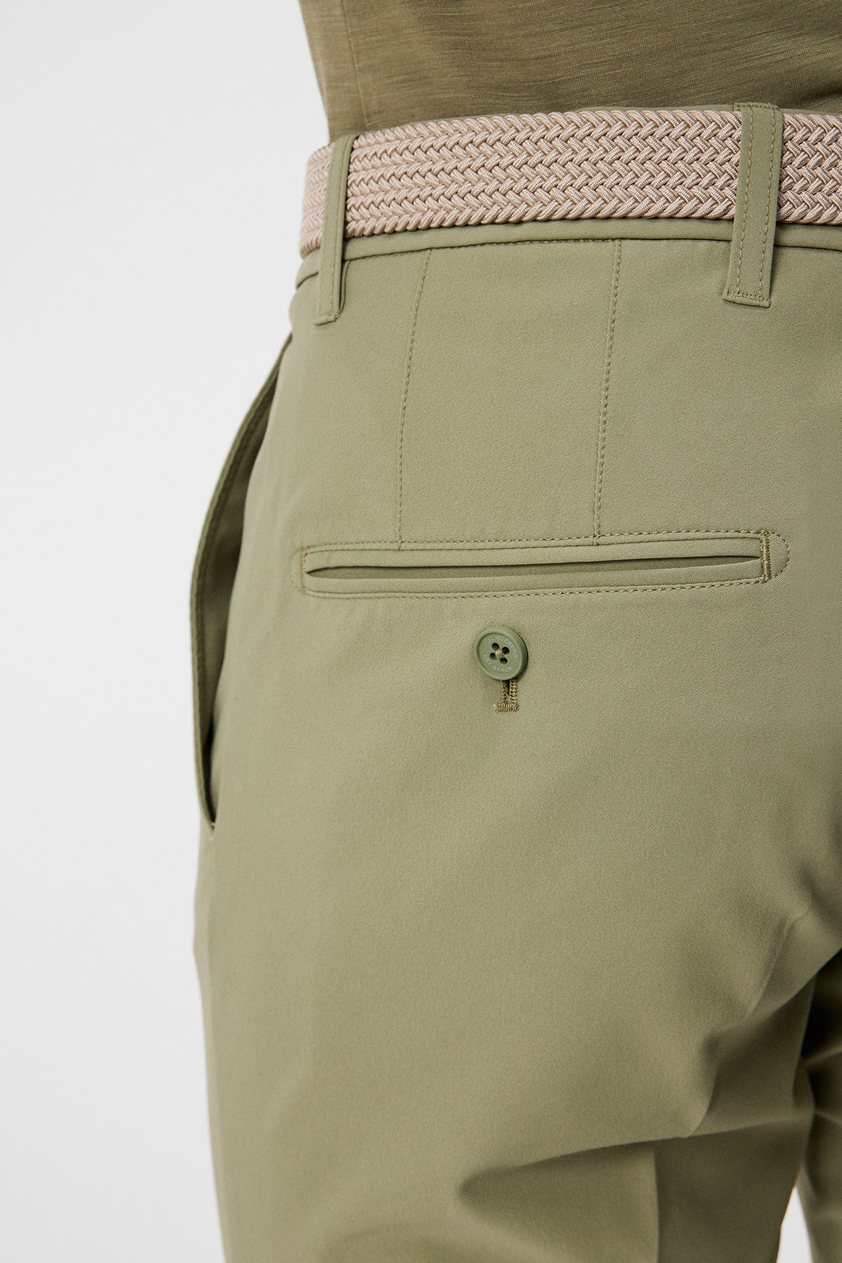 Ellott Pant in Oil Green by J.Lindeberg