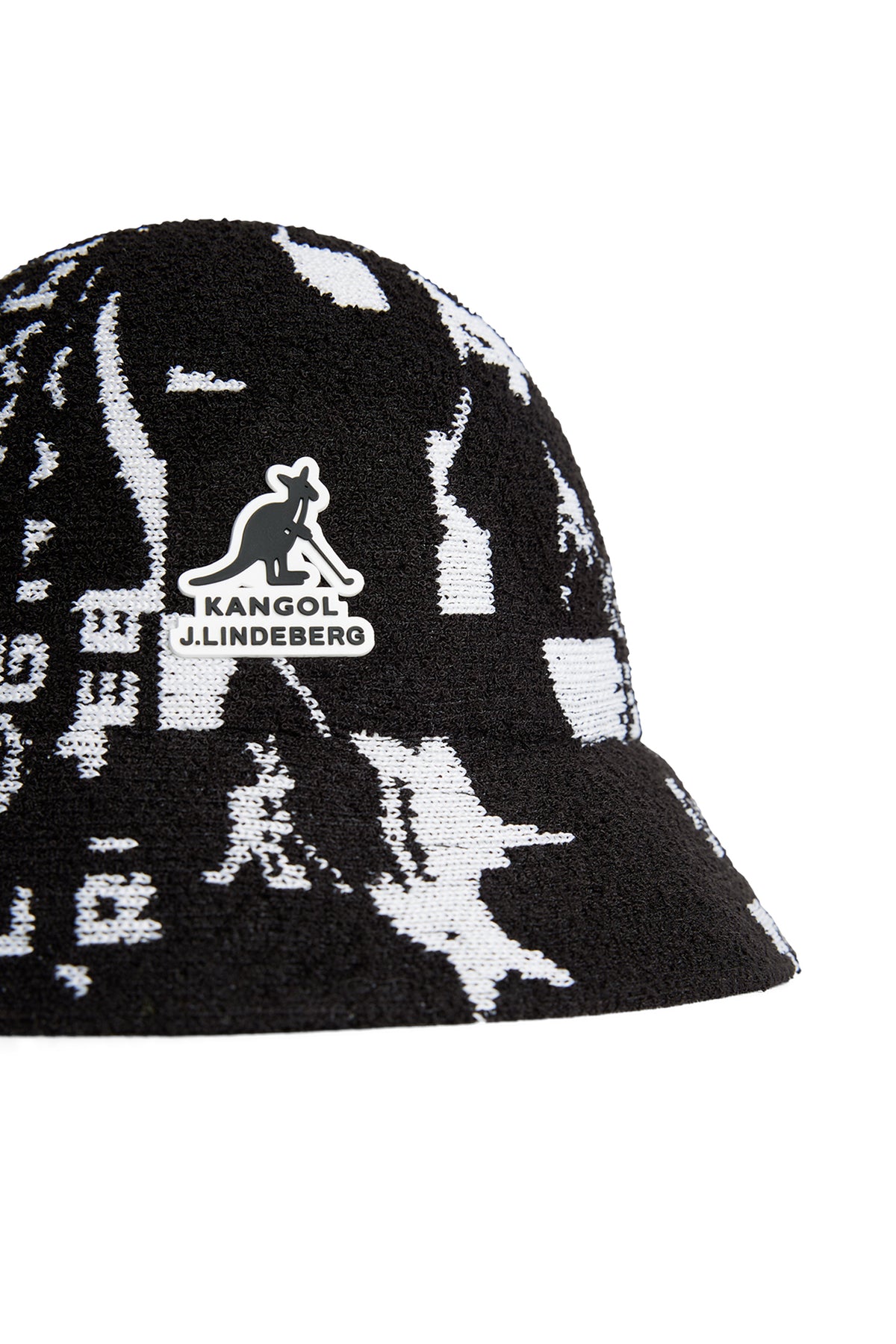 Scarlett Jacquard Casual in Black by J.Lindeberg