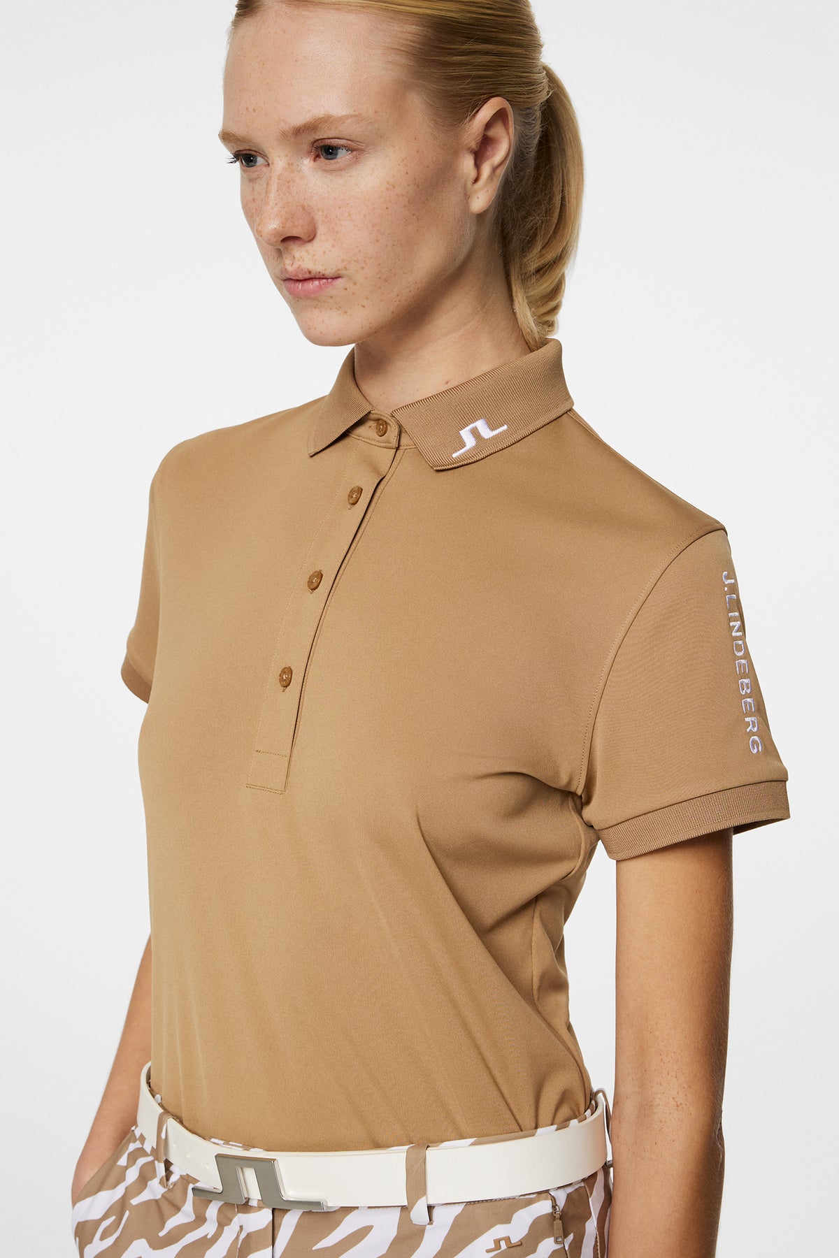 Tour Tech Polo in Tigers Eye by J.Lindeberg