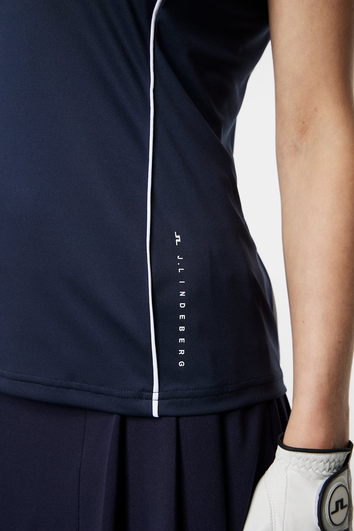 Leyla Polo in JL Navy by J.Lindeberg