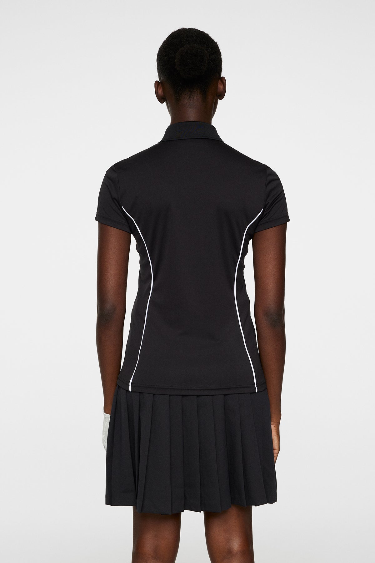 Leyla Polo in Black by J.Lindeberg