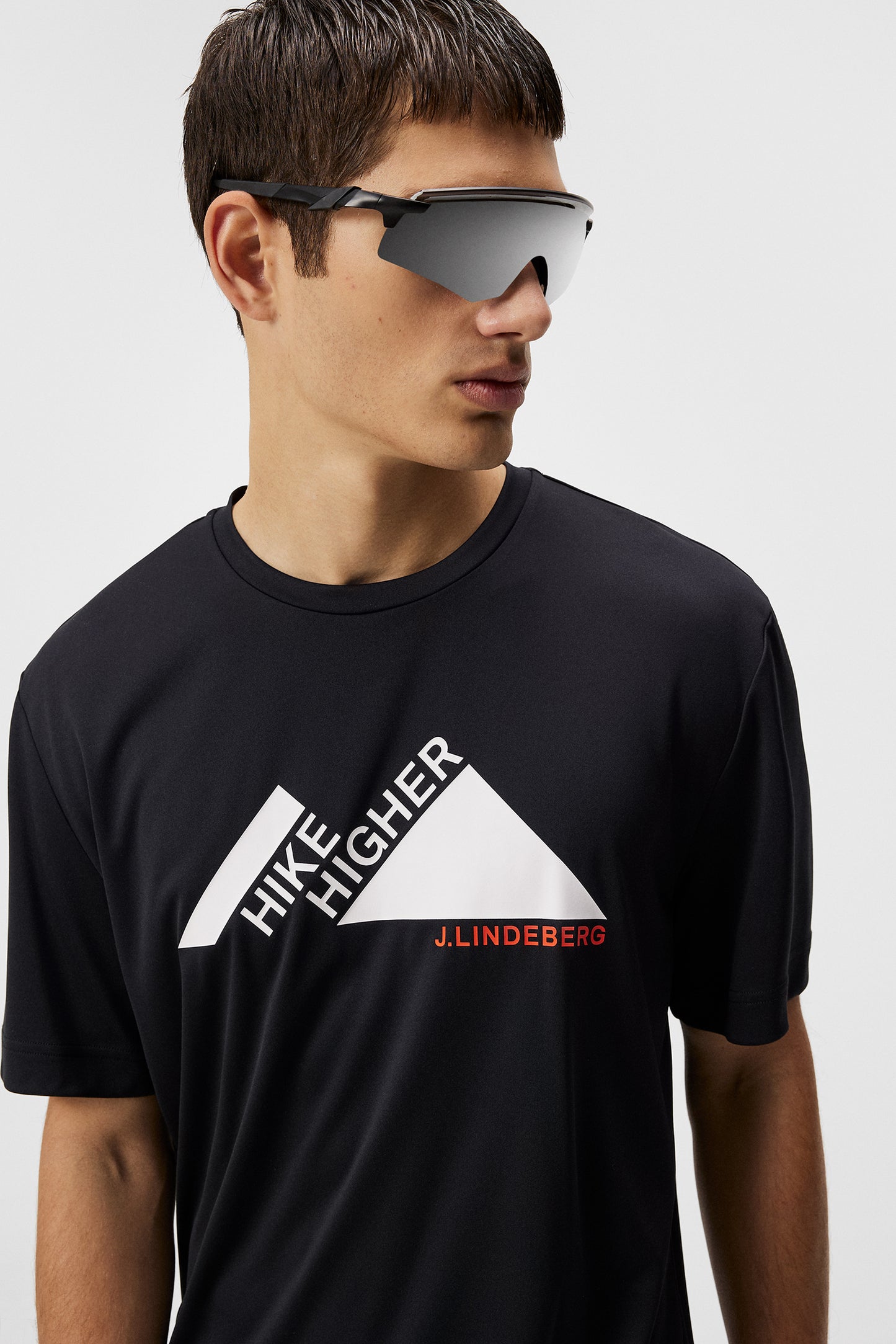 Andreas T-shirt in Black by J.Lindeberg
