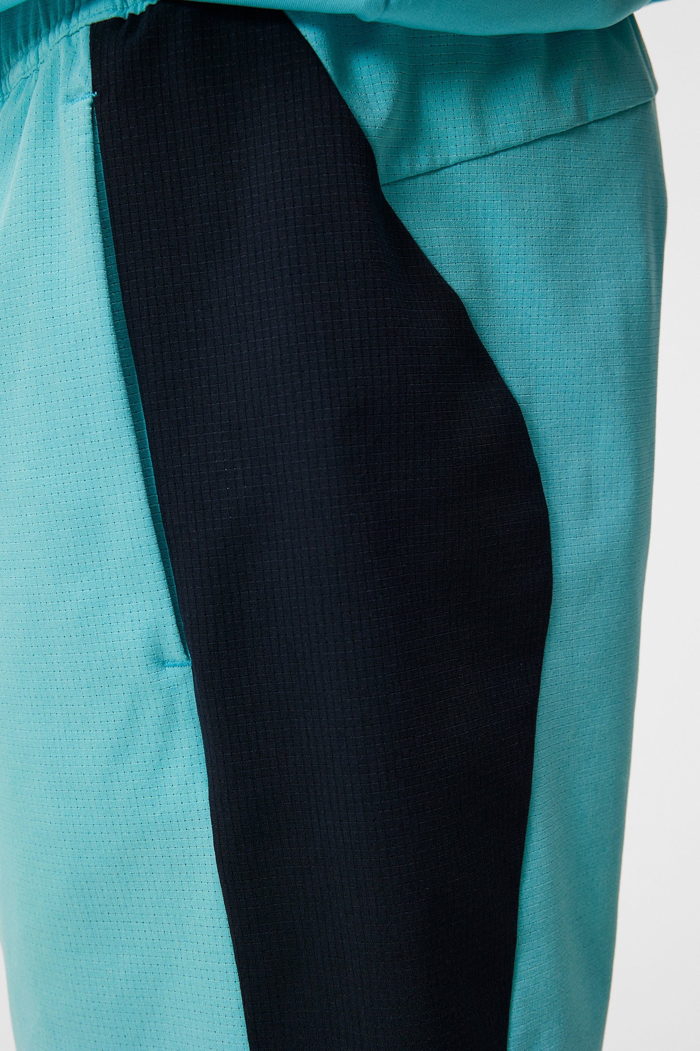 Christopher Shorts in Blue Curacao by J.Lindeberg