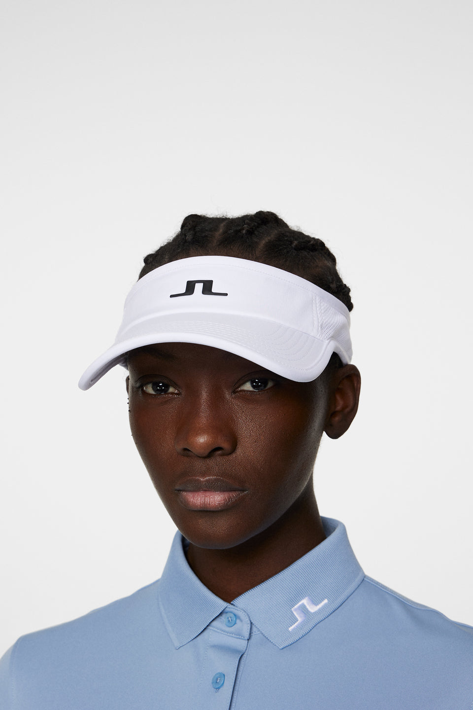 Attain  Visor / White