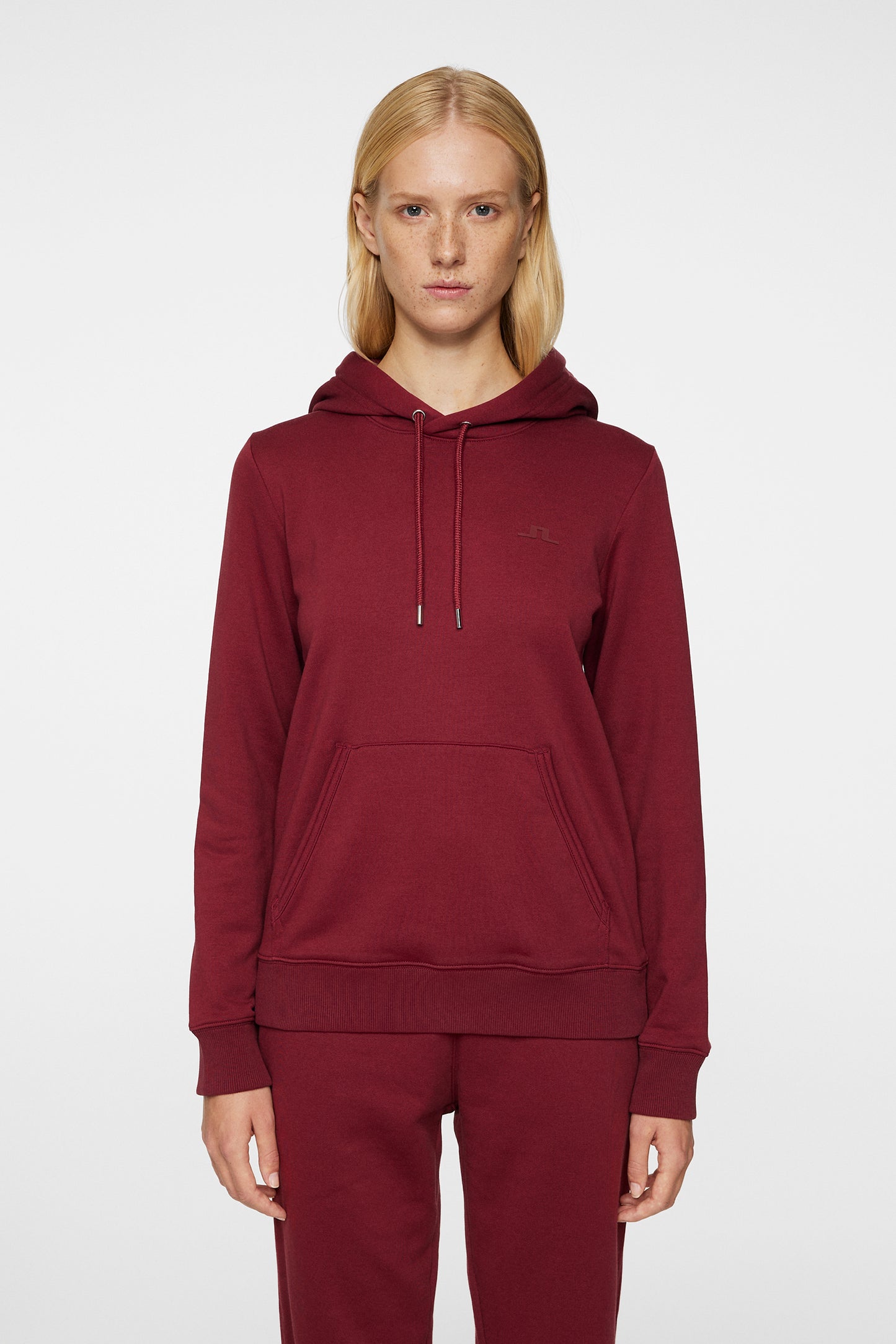 W Alpha Hood in Cabernet by J.Lindeberg