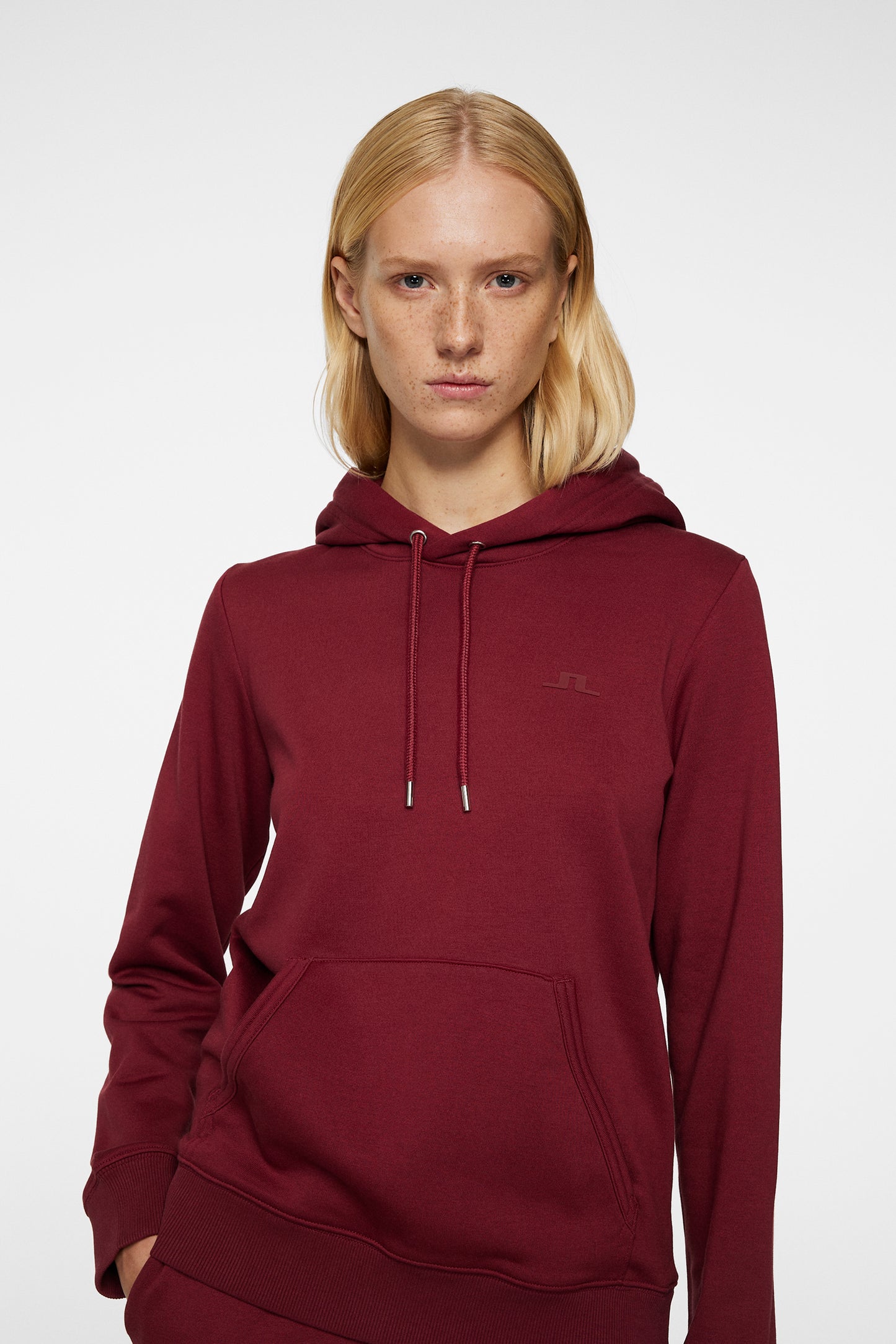 W Alpha Hood in Cabernet by J.Lindeberg