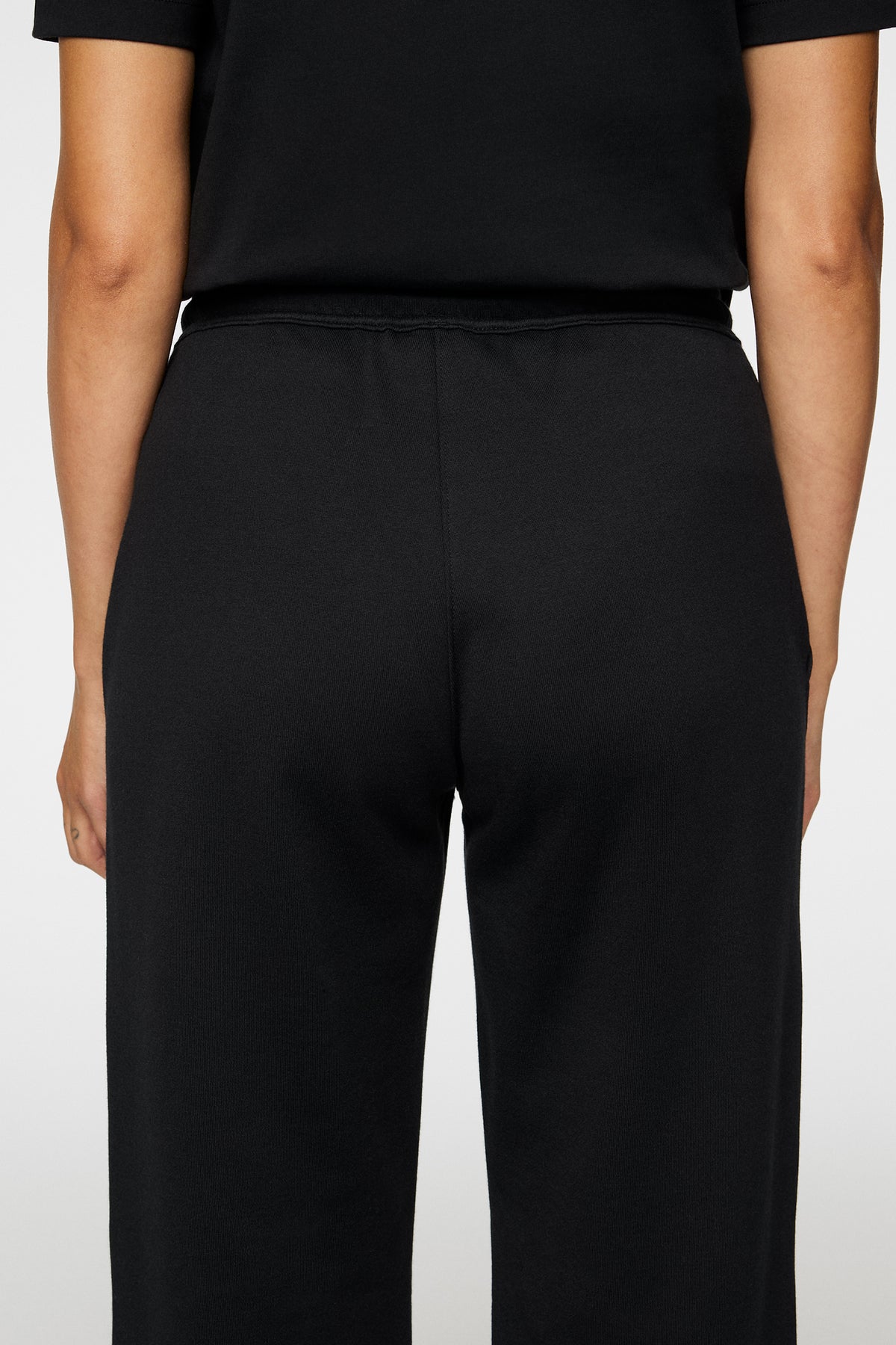 W Alpha Pant in Black by J.Lindeberg