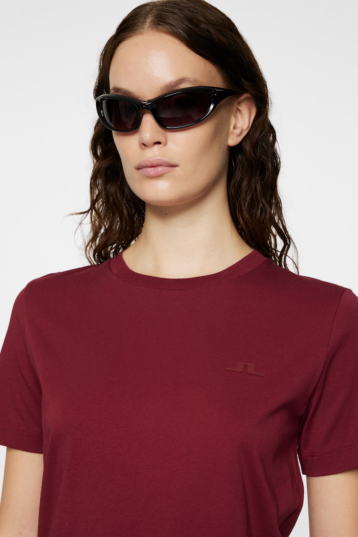 W Alpha T-shirt in Cabernet by J.Lindeberg