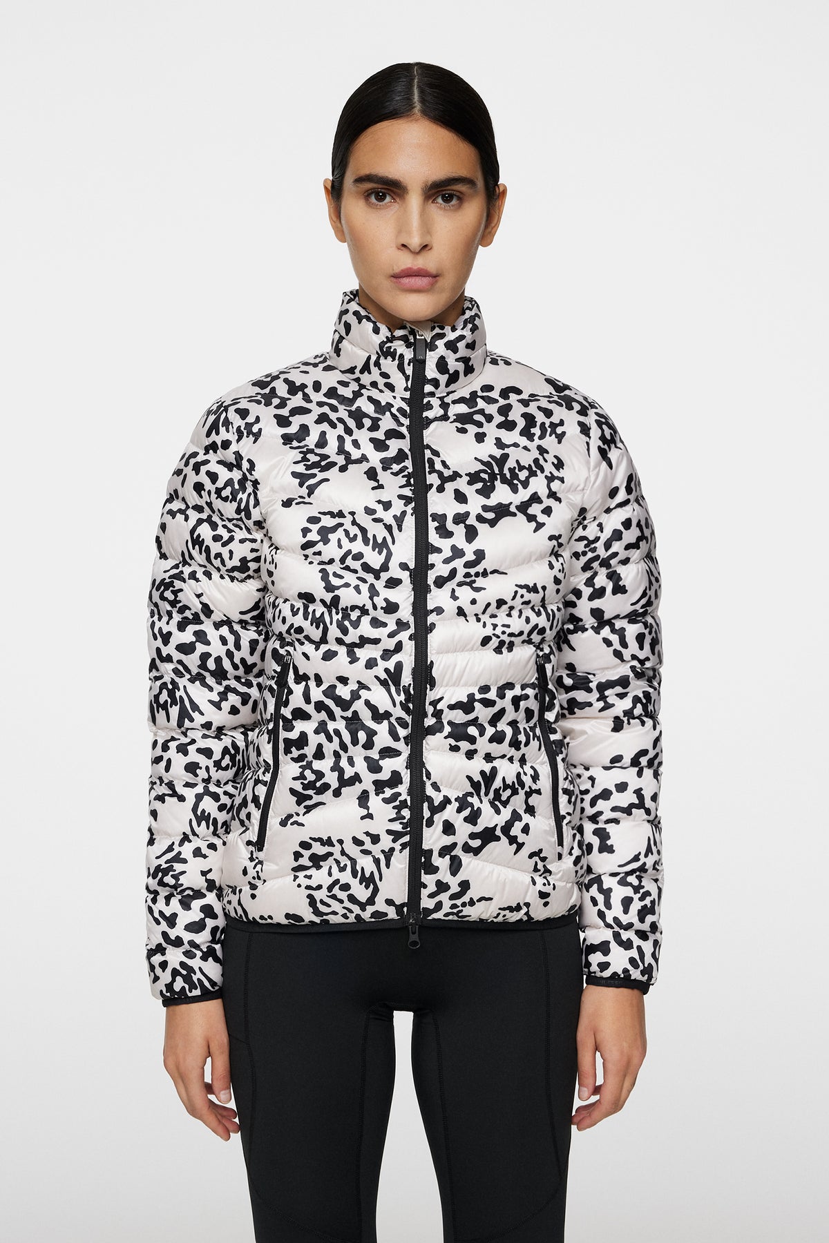 Lara Light Down Jacket Print in Snake Rock Moonbeam M by J.Lindeberg