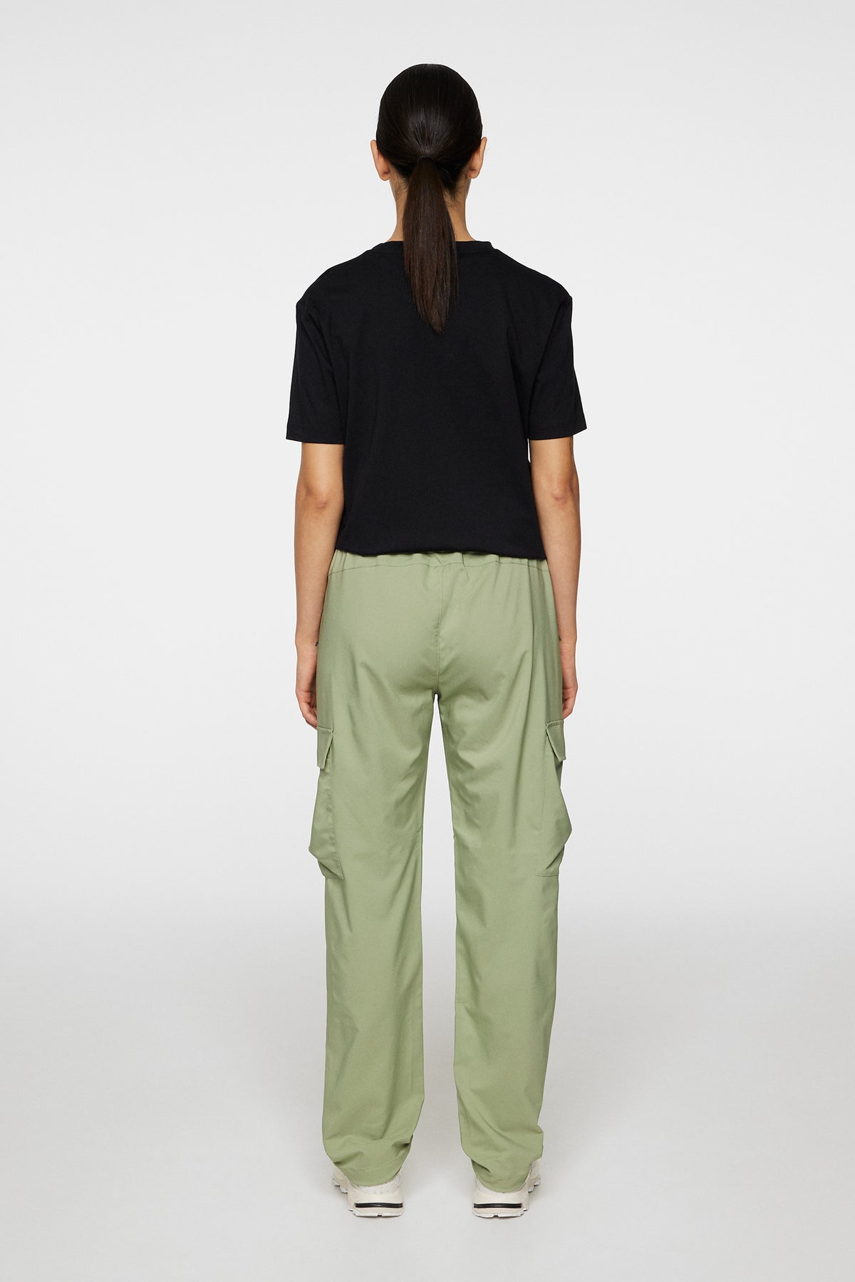 Novia Pro Pack Pant in Oil Green by J.Lindeberg