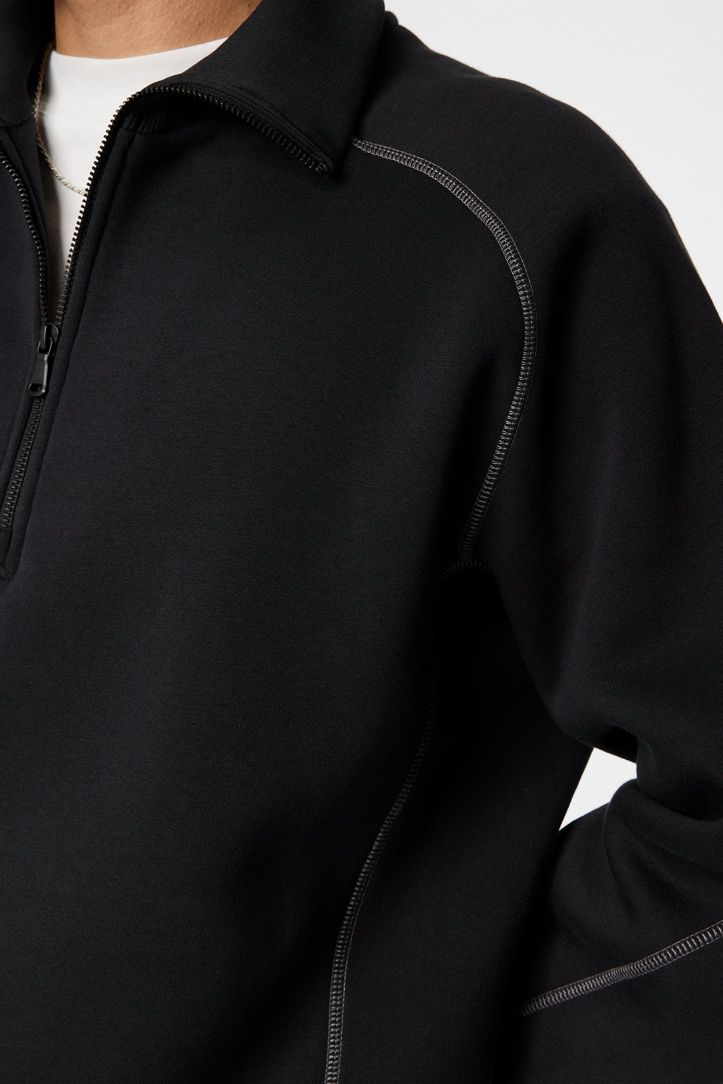 Canter Quarter Zip Sweat in Black by J.Lindeberg