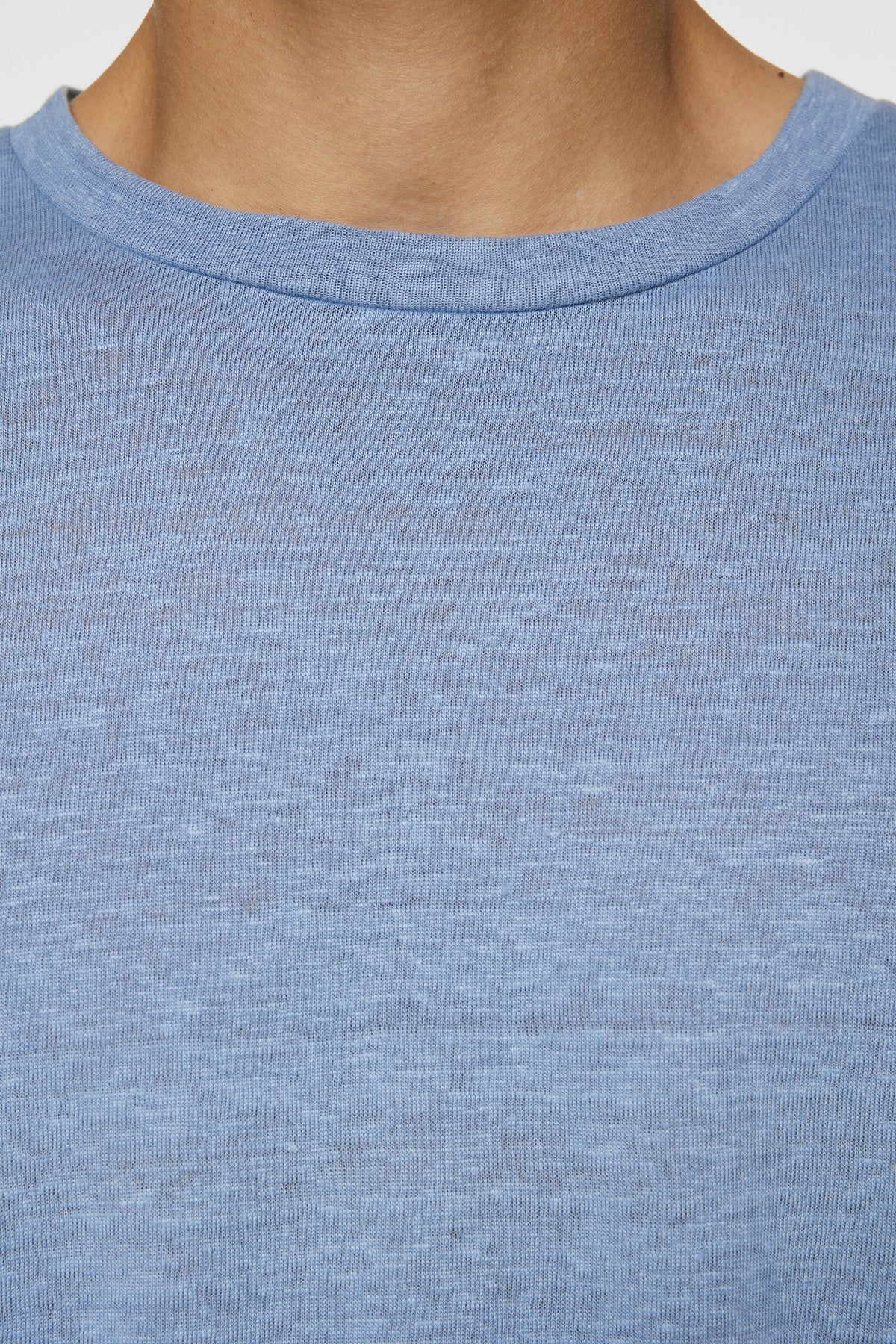 Coma Linen Tee in Rain Washed by J.Lindeberg