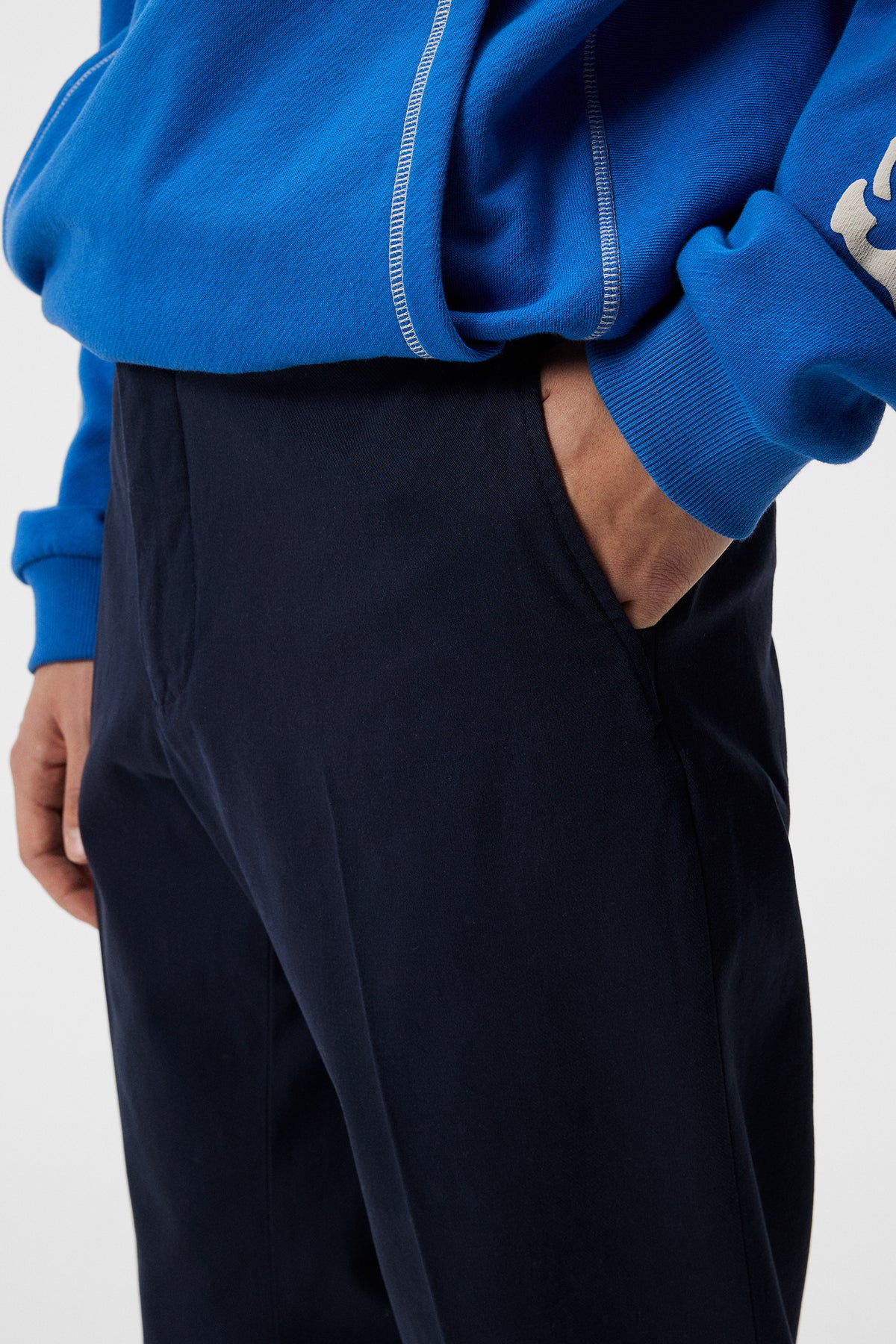 Lois Twill Flex Pants in JL Navy by J.Lindeberg