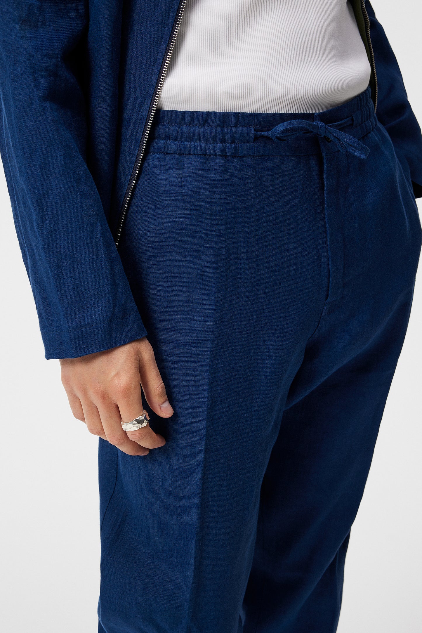 Soren Linen Pants in Estate Blue by J.Lindeberg