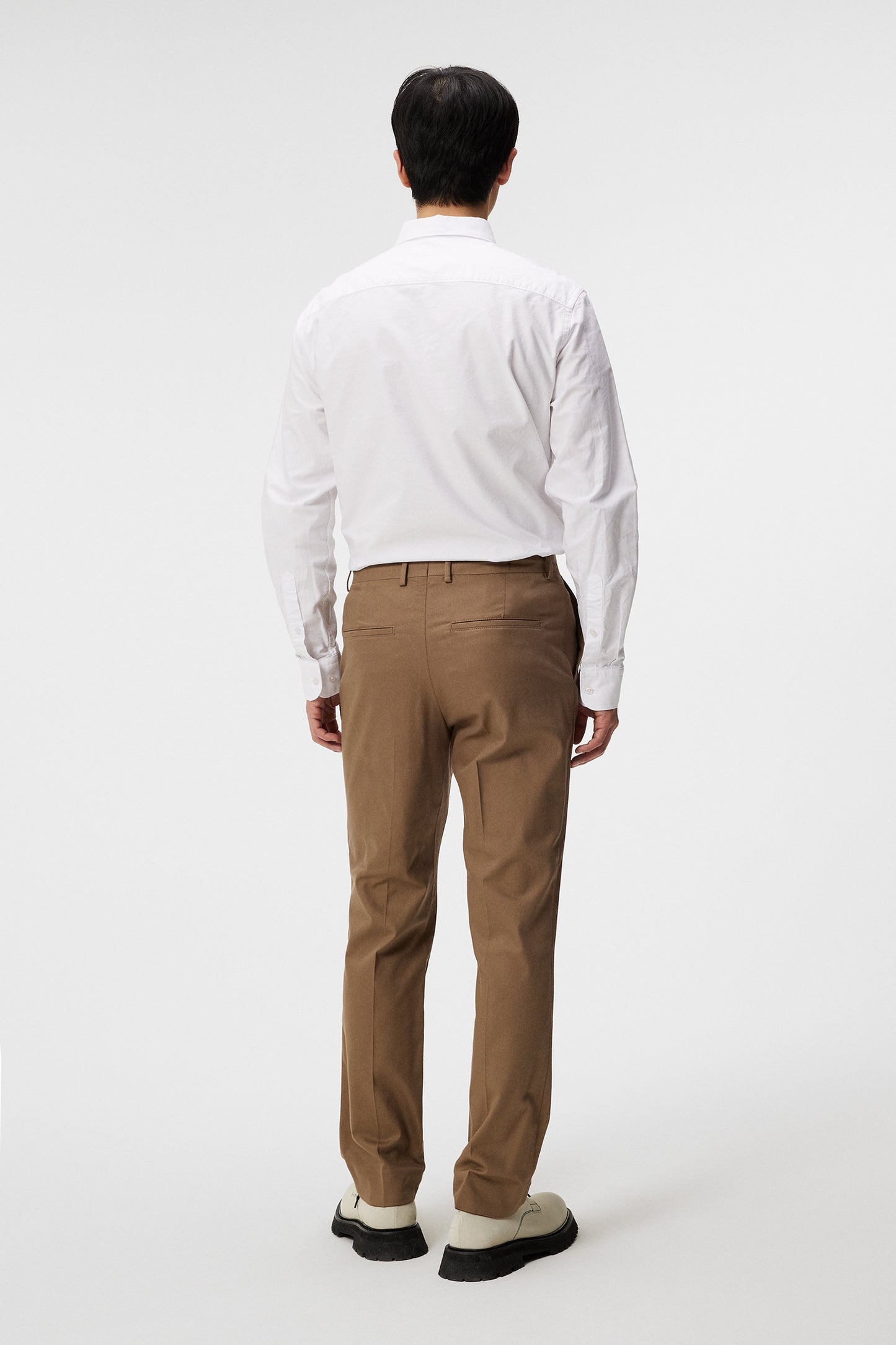 Lois Cotton Twill Pant in Walnut by J.Lindeberg