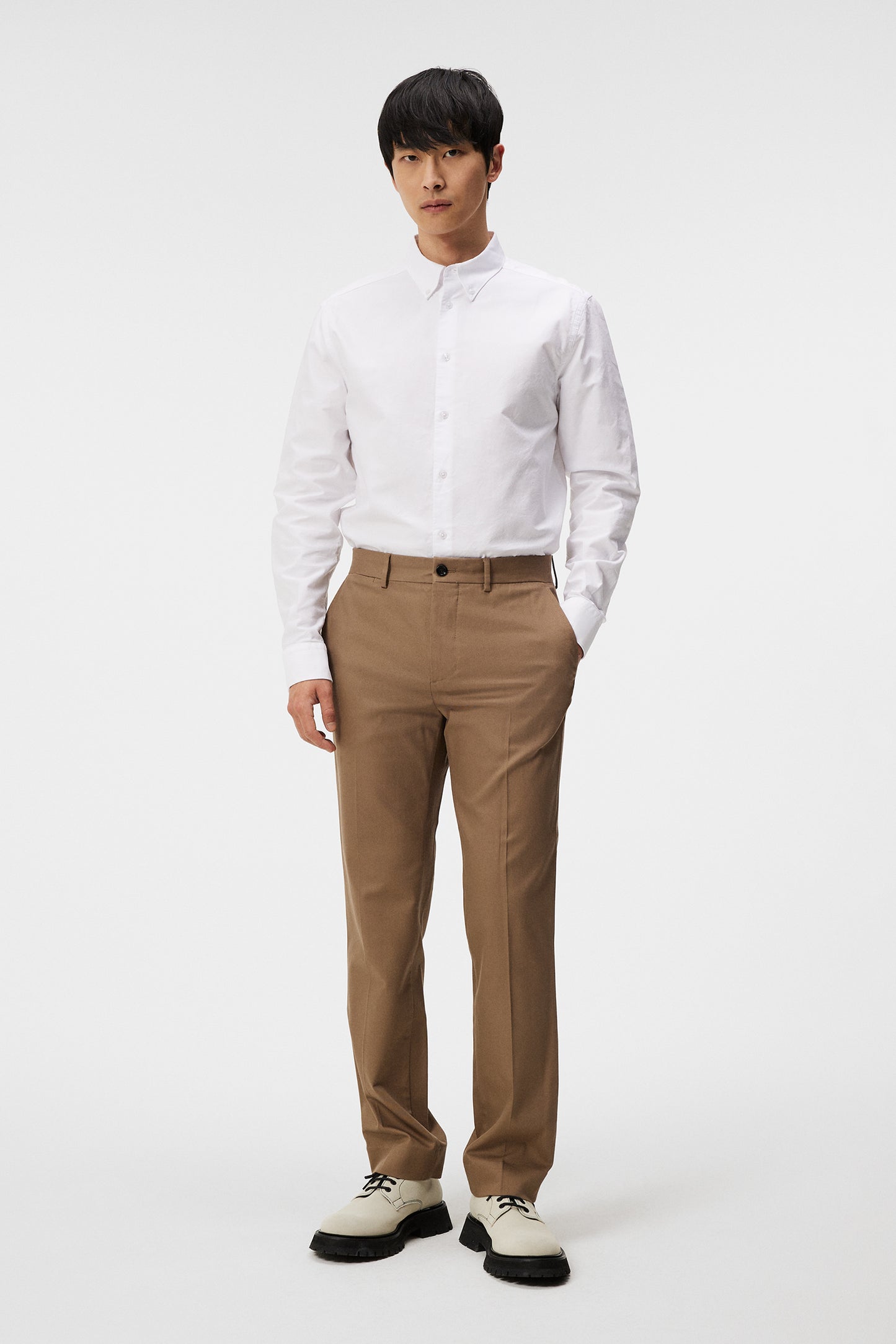 Lois Cotton Twill Pant in Walnut by J.Lindeberg