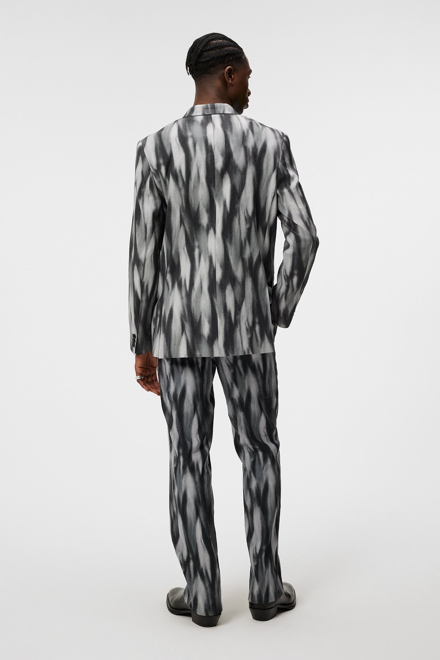 Dorian Printed Linen Mix in Black by J.Lindeberg