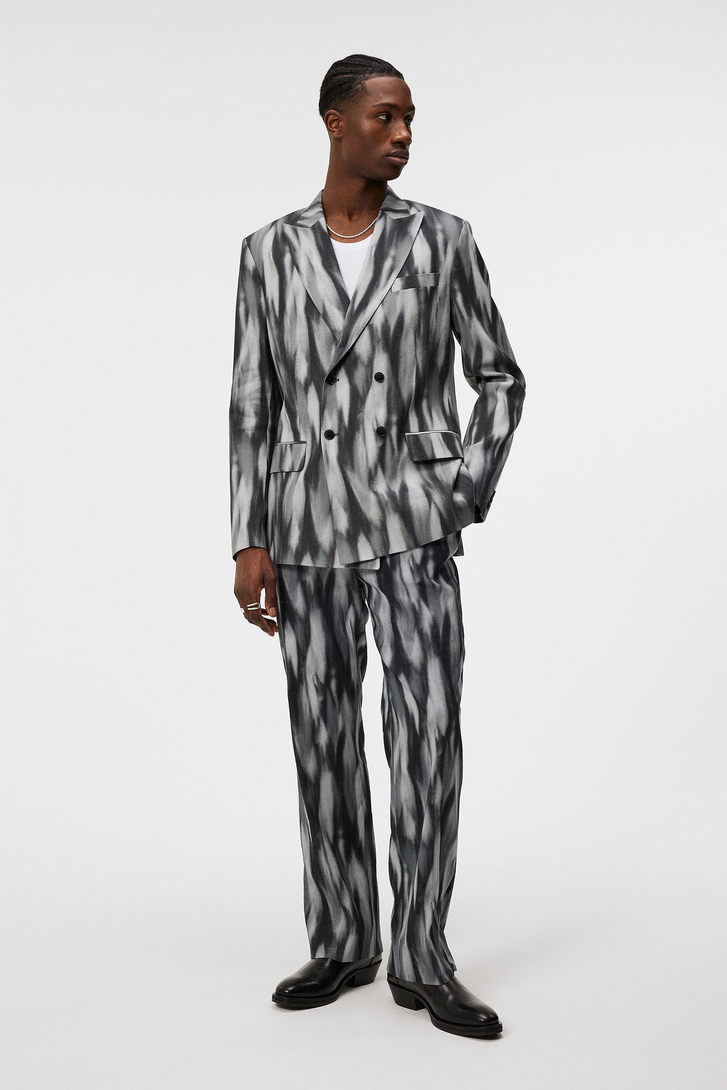 Dorian Printed Linen Mix in Black by J.Lindeberg