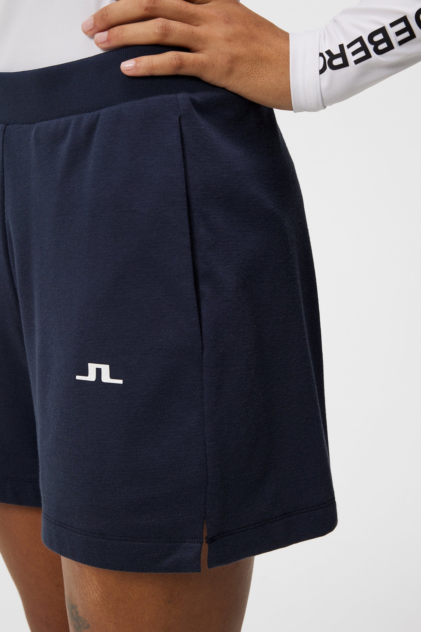 Vice Shorts in JL Navy by J.Lindeberg