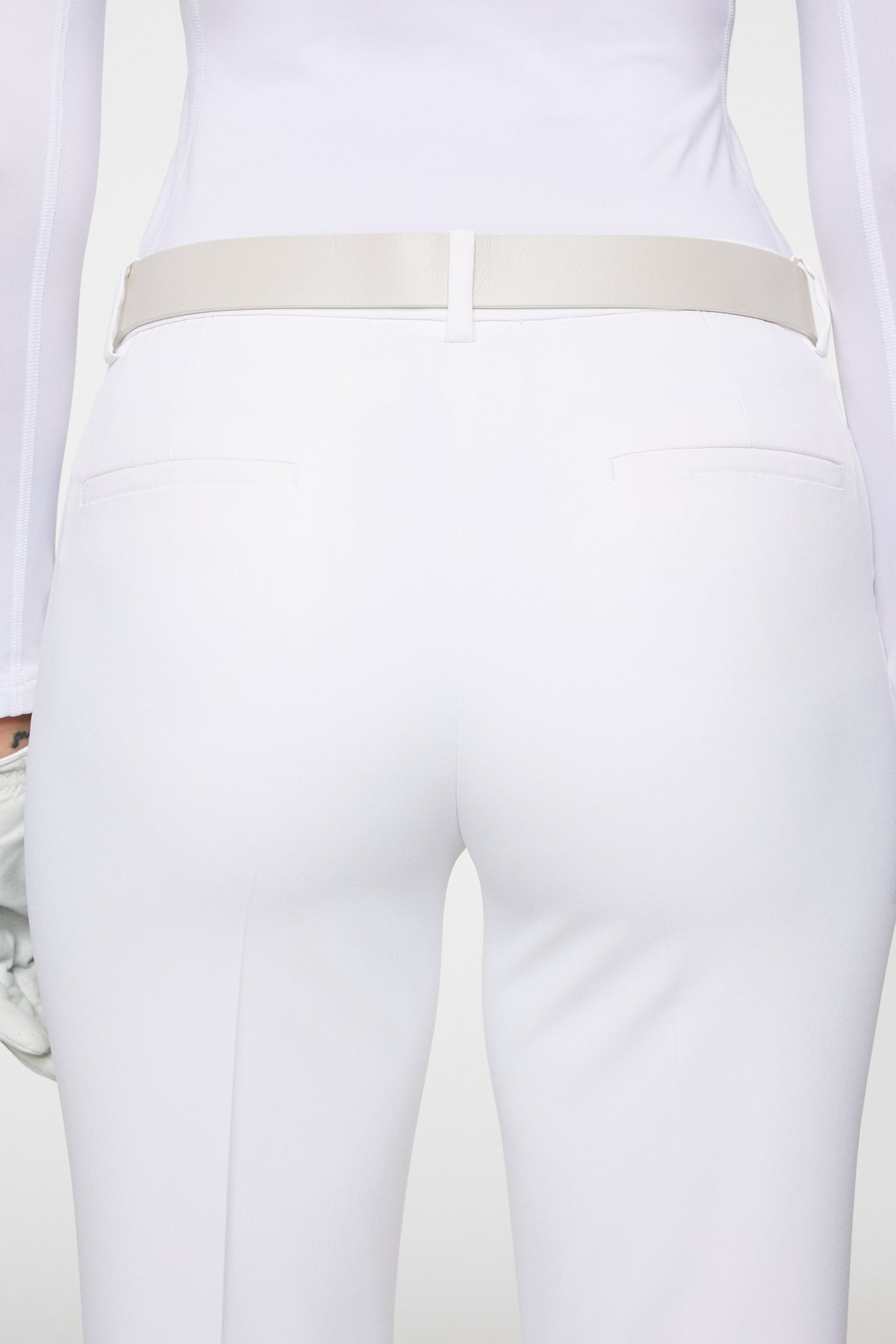 Pia Pant in White by J.Lindeberg