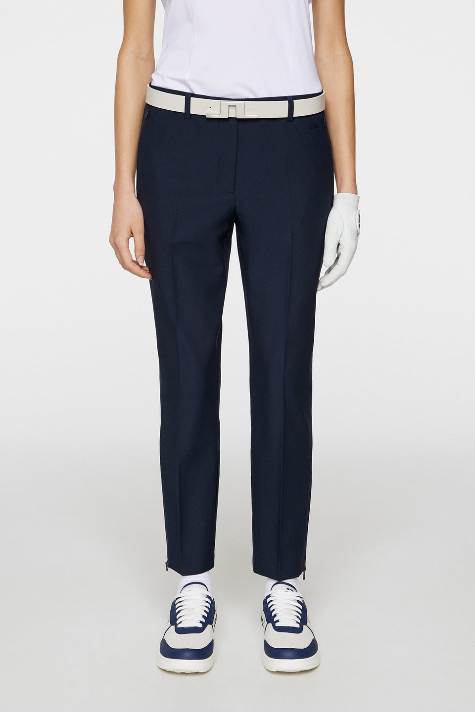 Pia Pant / JL Navy