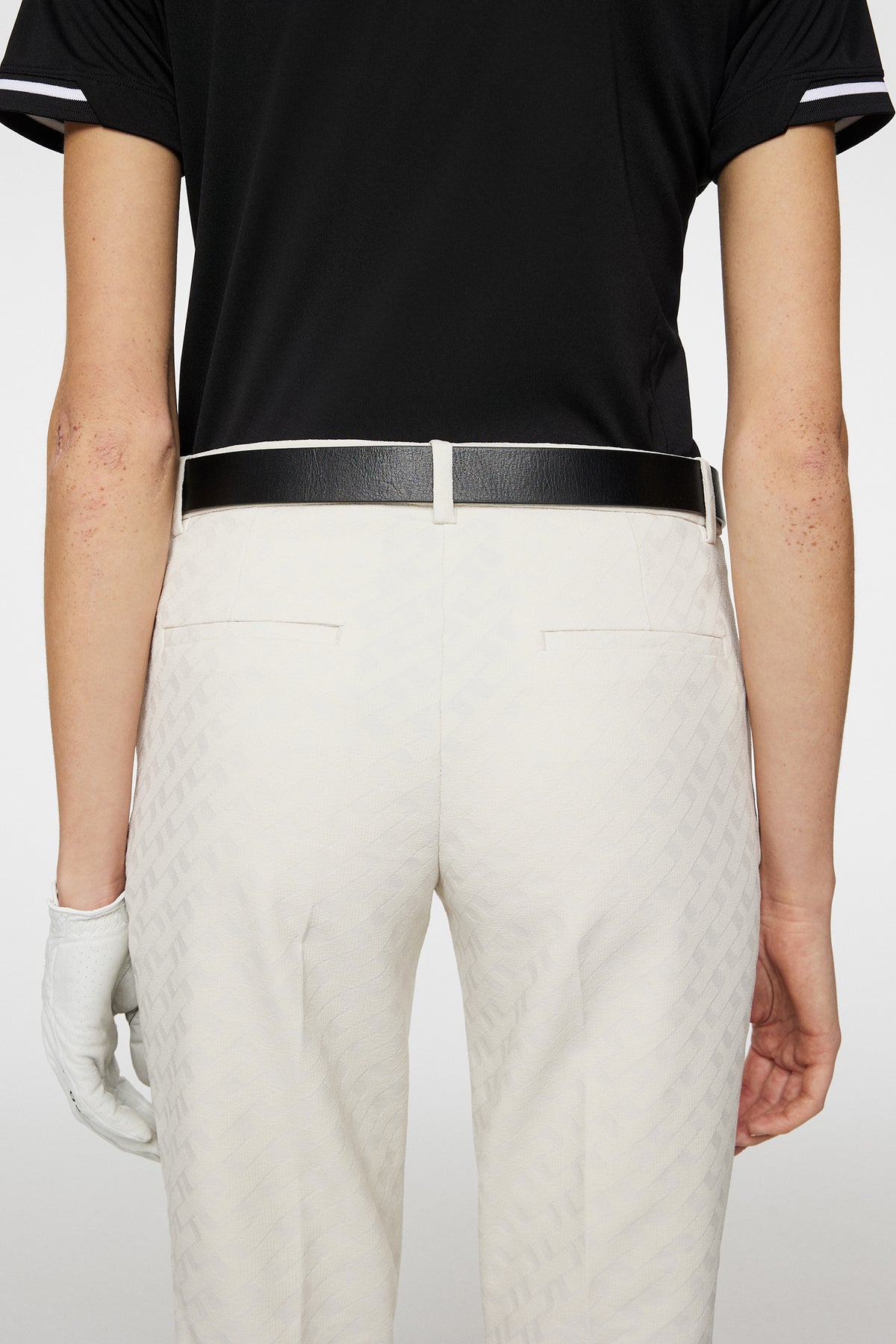 Pia Bridge Pant in Tour Geo Jacquard Moonbeam M by J.Lindeberg