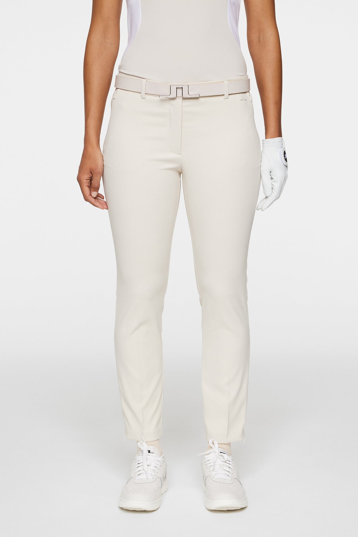 Pia Pant in Moonbeam by J.Lindeberg