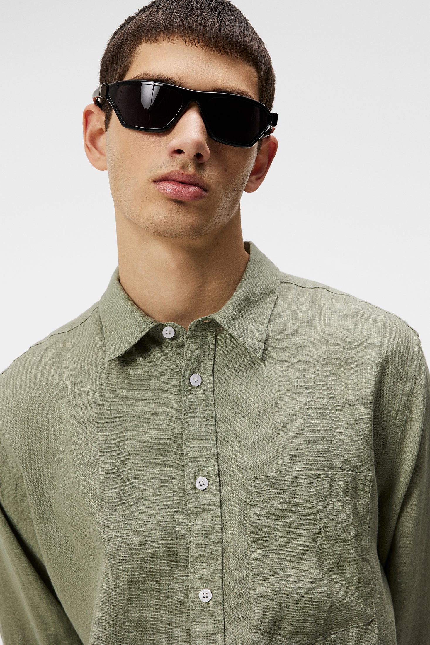 Clean Linen Shirt